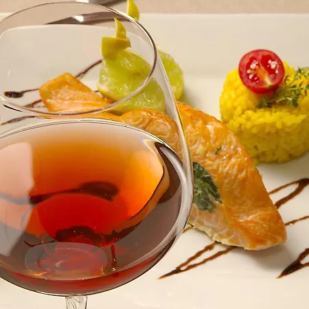 Ξενοδοχείο Triada 4*